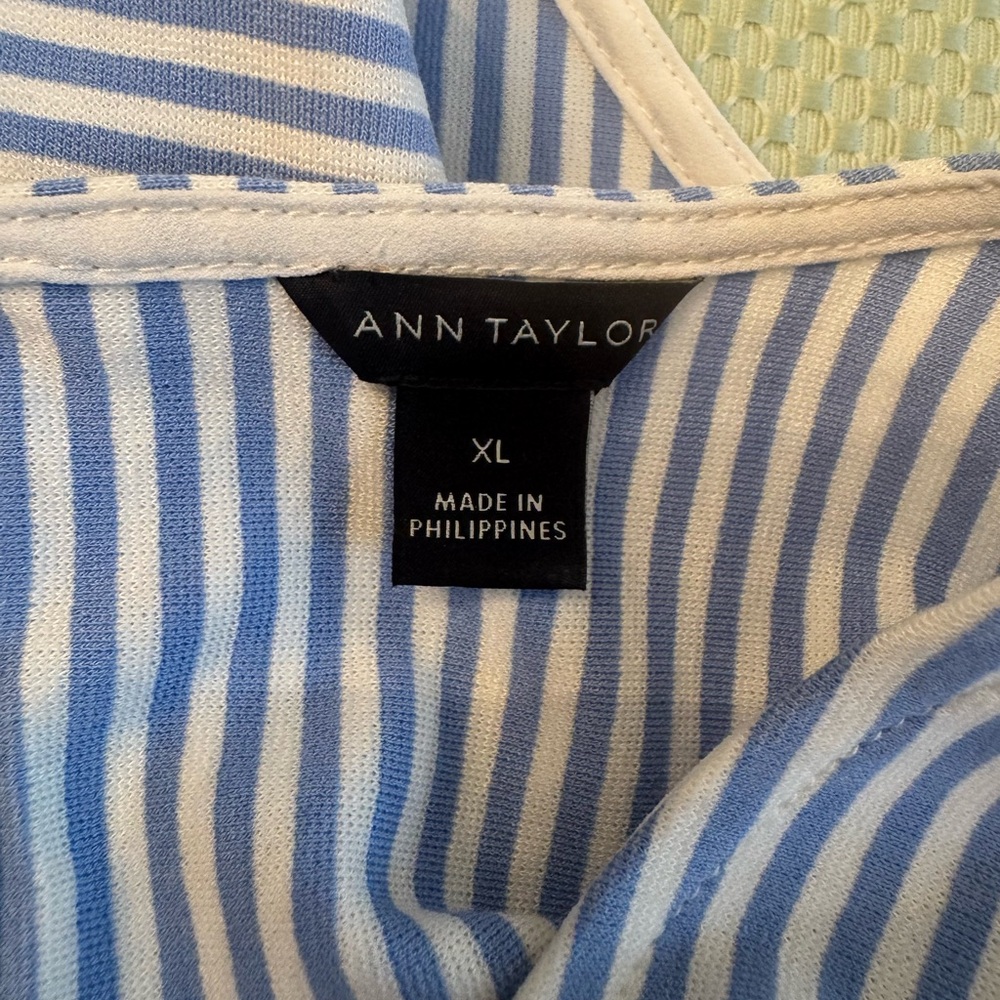 Ann Taylor XL blue/white striped lightweight jersey sleeveless peplum top. EUC - Picture 4 of 10
